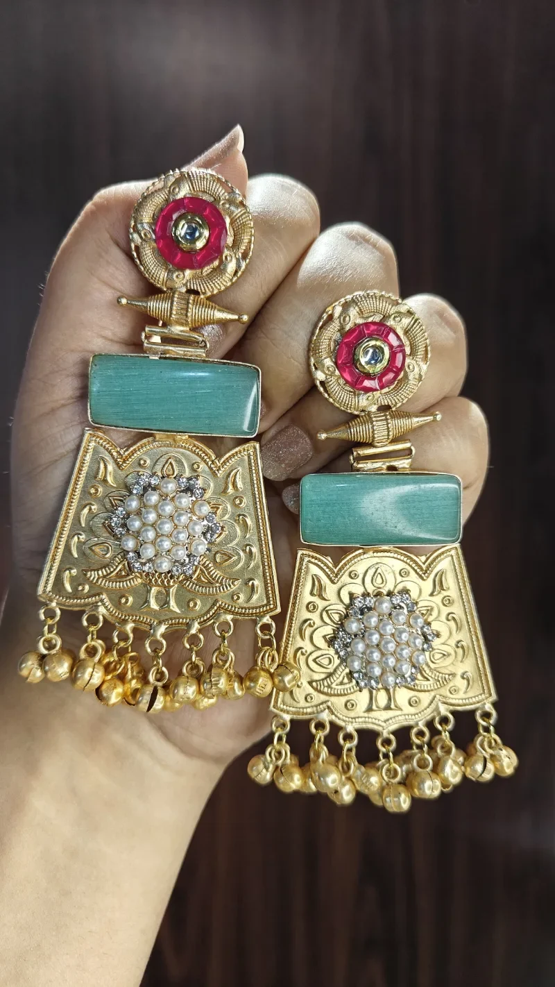 Pearl Earring - Image 2