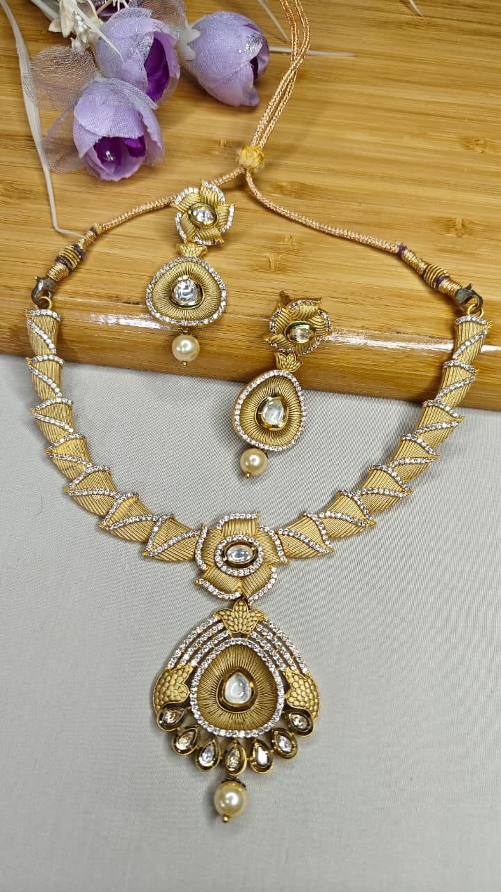 Padmita Kundan Set - Image 2