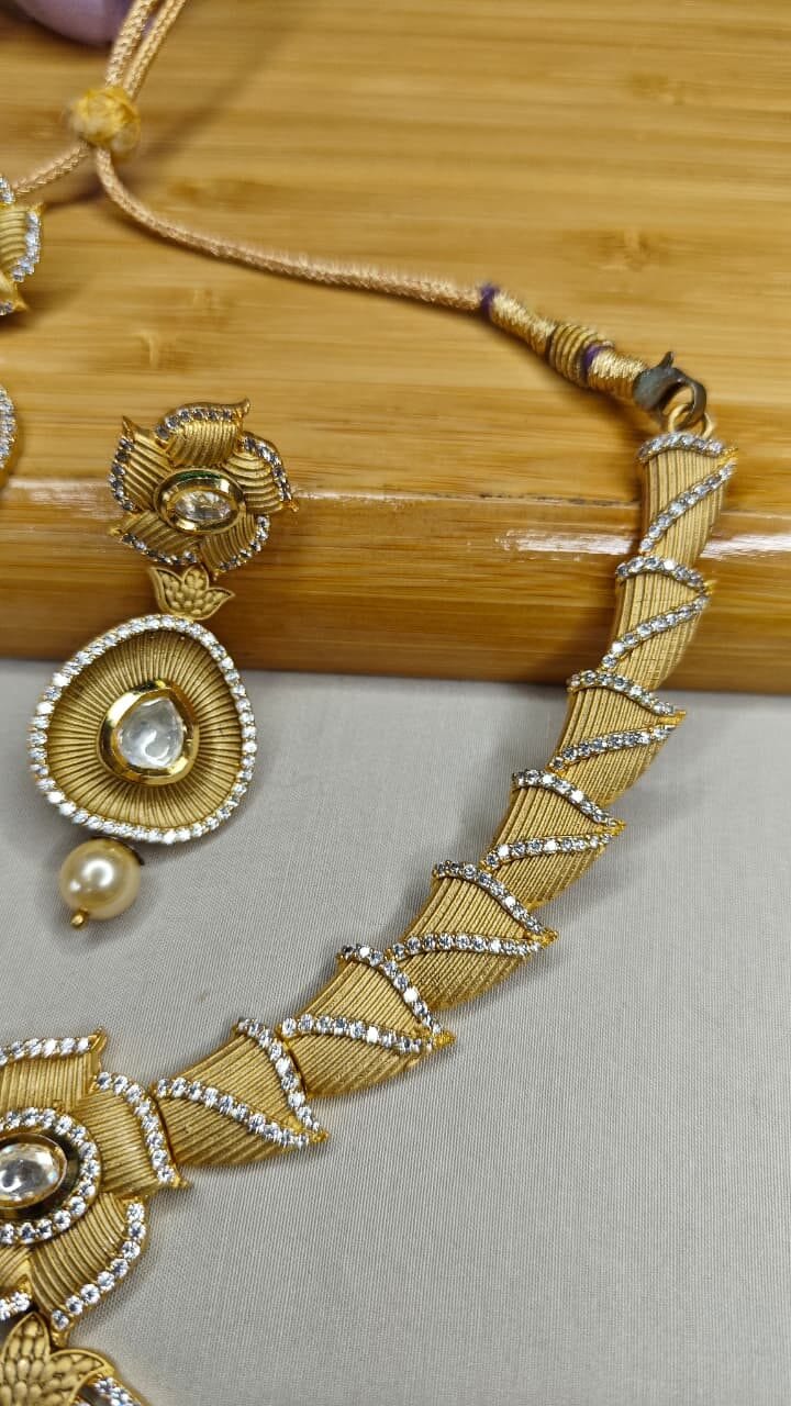 Padmita Kundan Set - Image 5