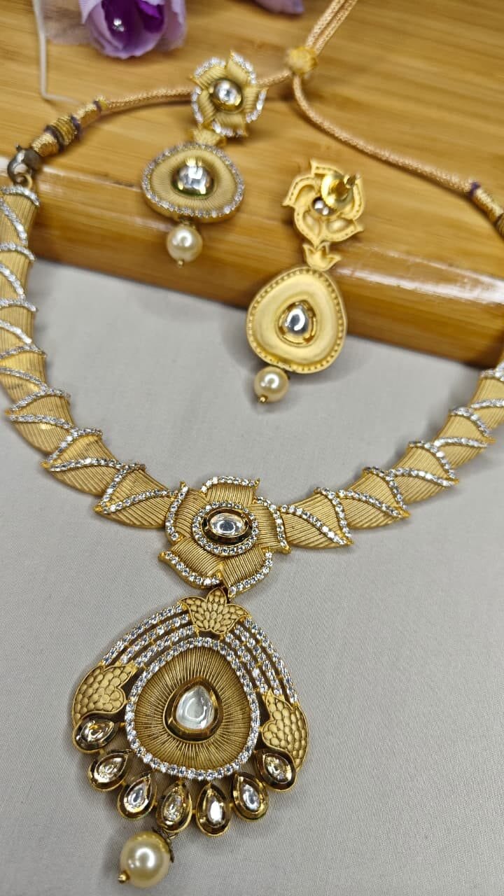 Padmita Kundan Set - Image 7