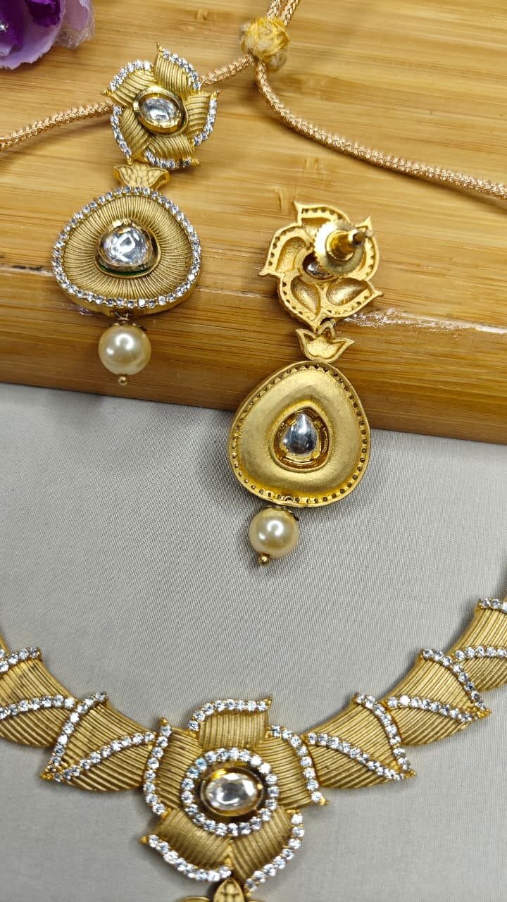 Padmita Kundan Set - Image 8