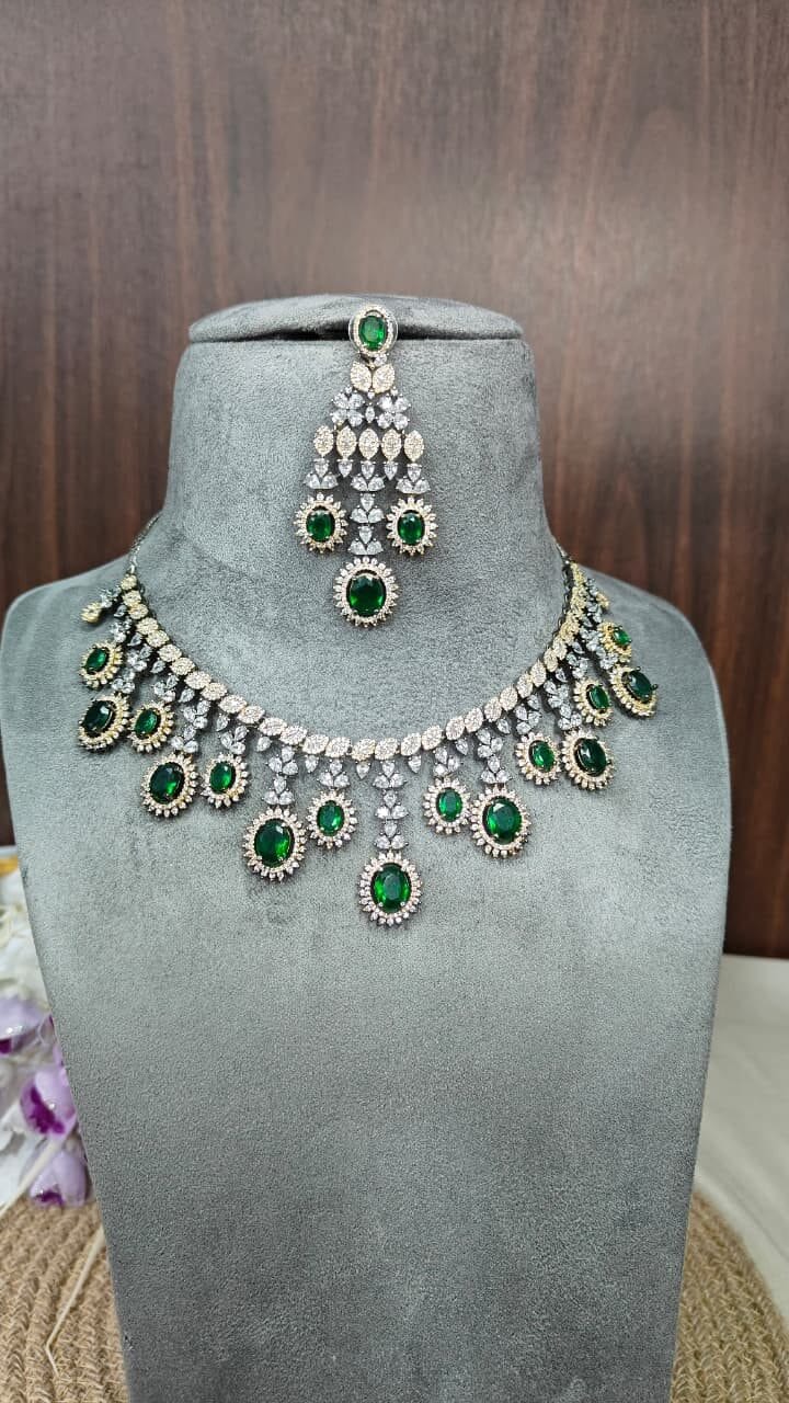 Emerald Victorian Necklace - Image 11