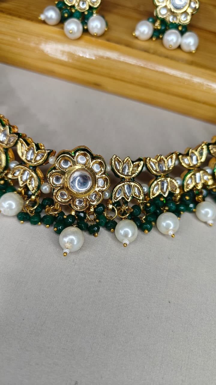 Advika Kundan Pearl Choker Set - Image 3