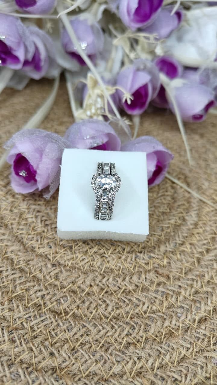 Oval Baguette Ring – White - Image 3