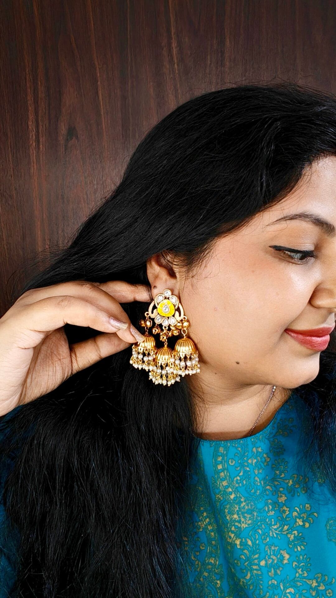Sunehri Phool Jhumkas - Image 5