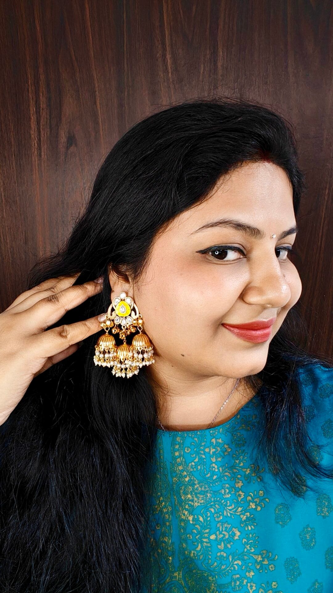 Sunehri Phool Jhumkas - Image 3