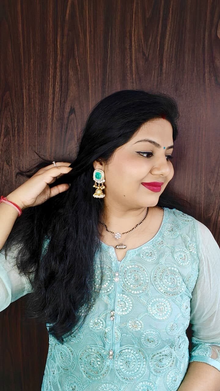 Araaya Doublet Royale Jhumkas - Image 6