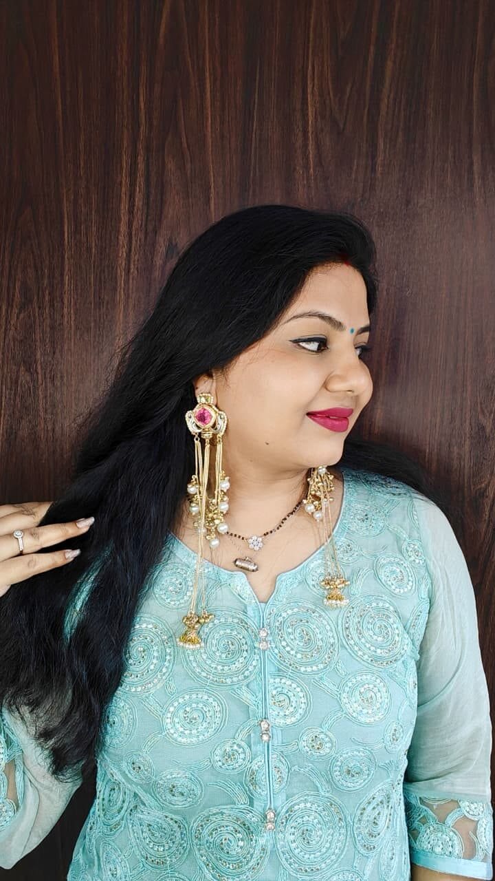 Gulzar Tassel Earrings - Image 4